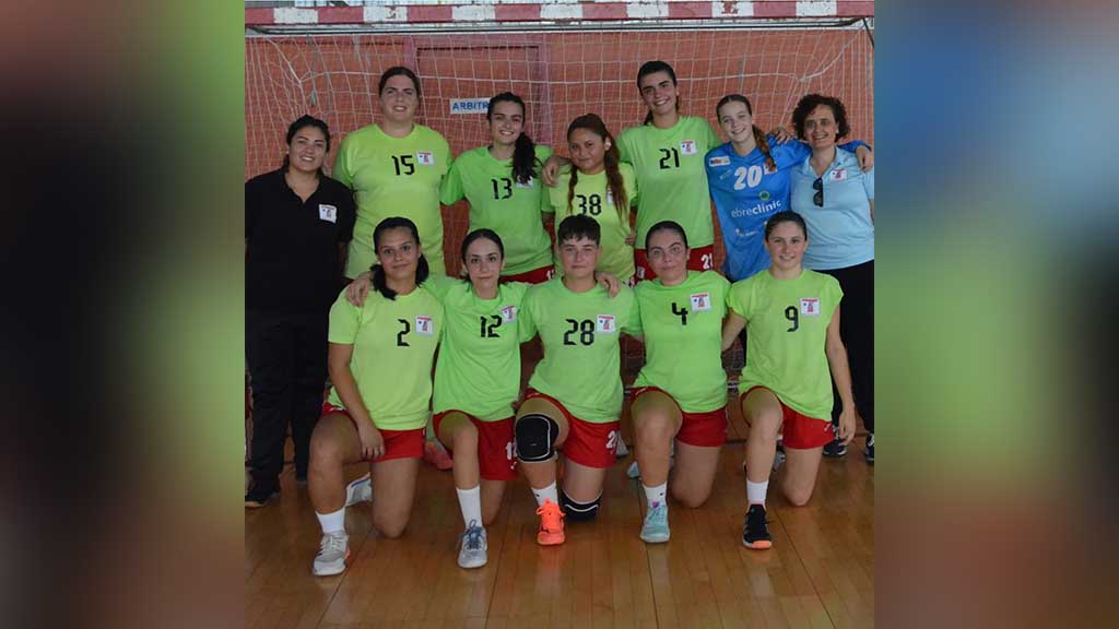 A seleção sénior feminina regressa à competição federada recebendo o Sant Andreu Handebol